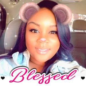 Meet your Posher, Caroline